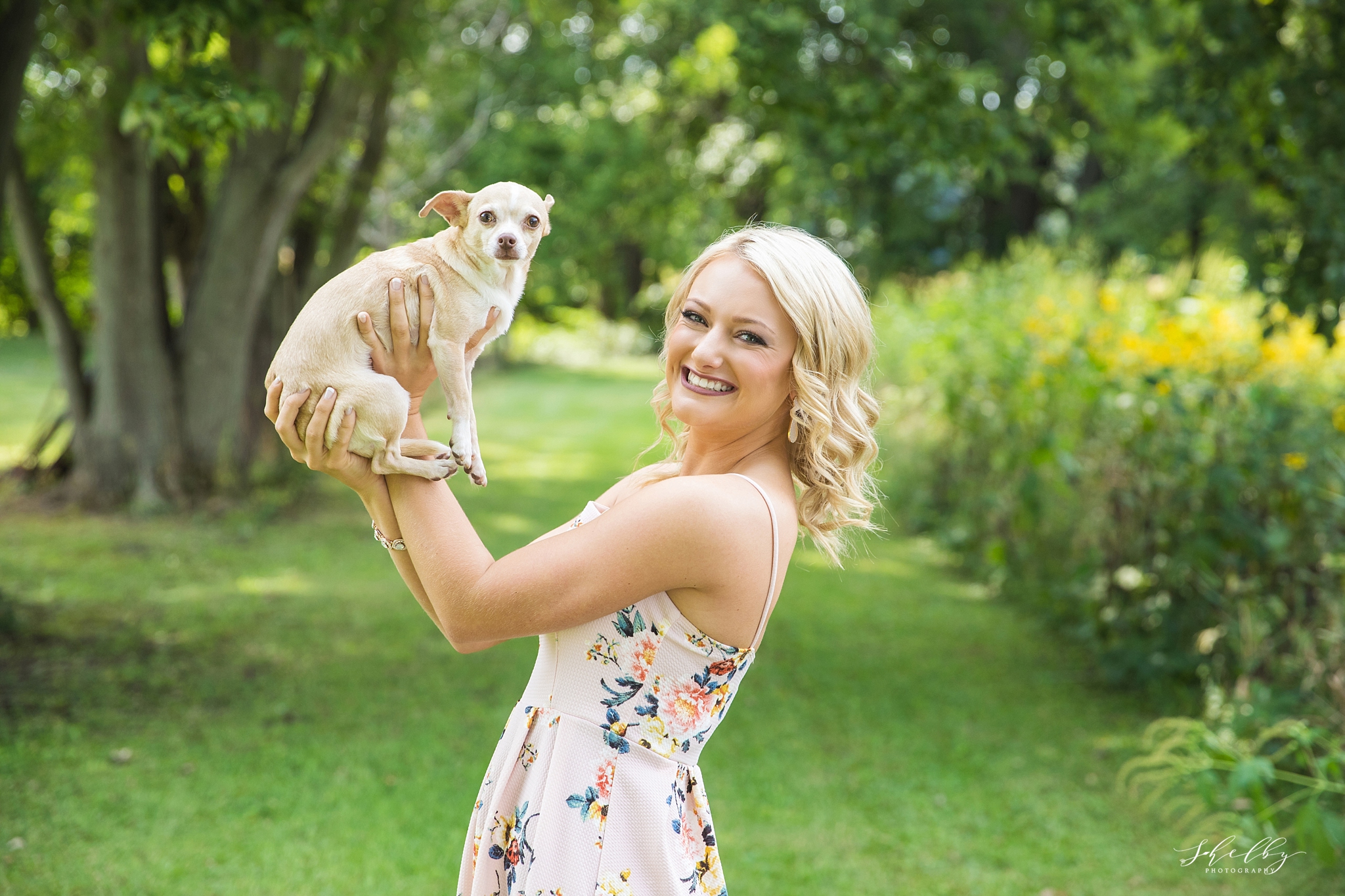 senior pictures with dog