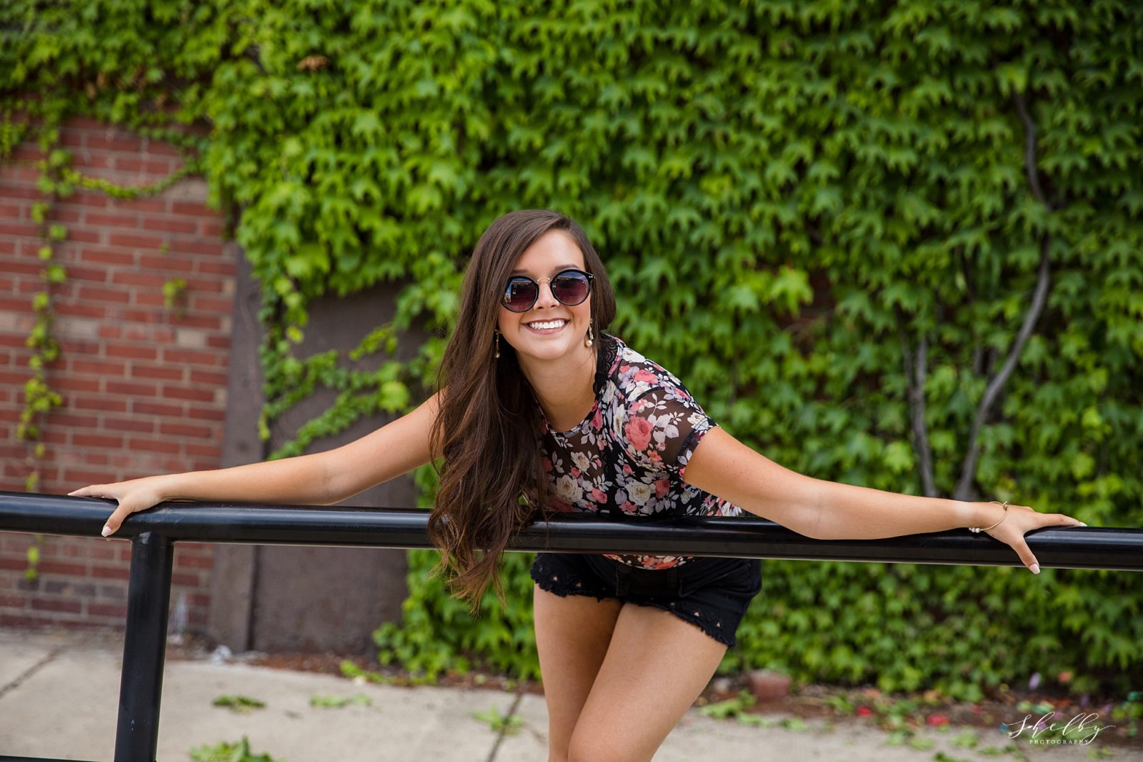 Hats With Senior Pictures | Shelby Photography